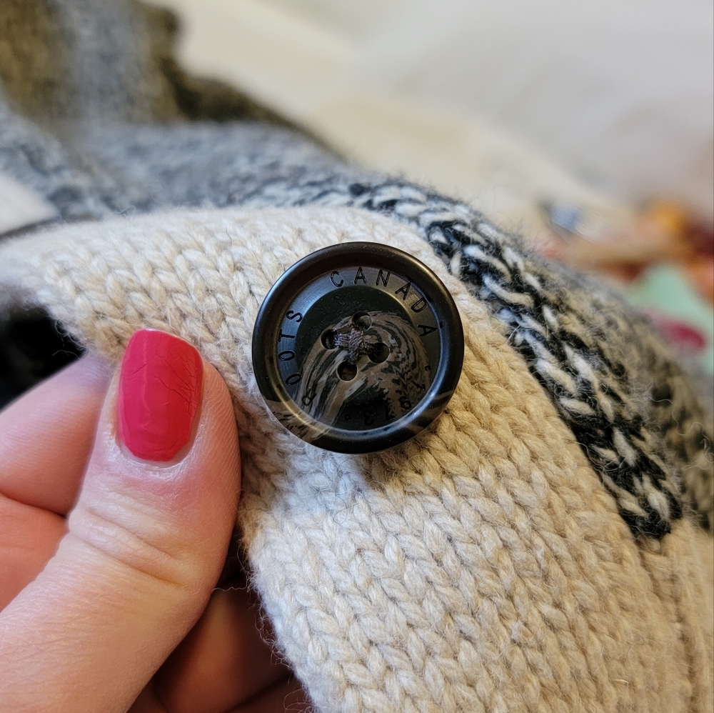 New** Roots Cabin Cardigan NWOT - Picture 9 of 9